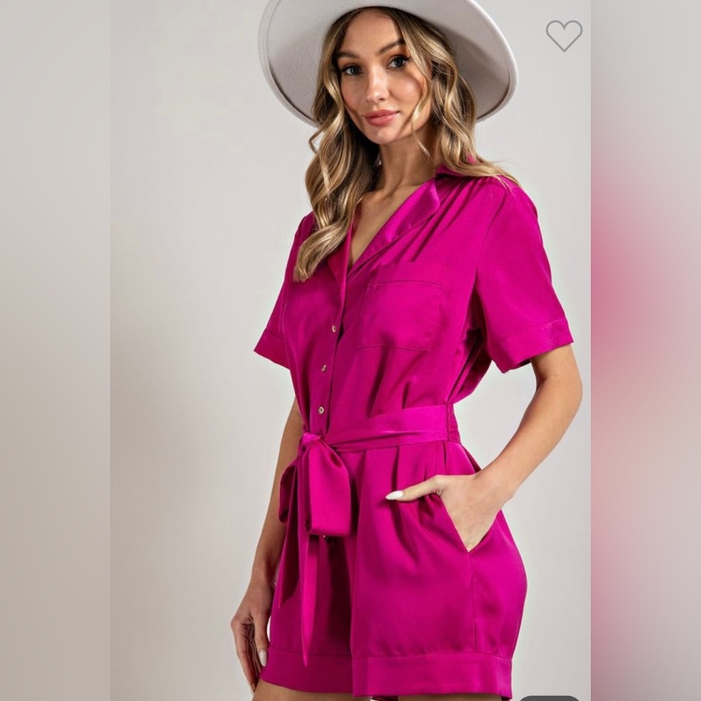 Bombshell Romper - Picture 2 of 3
